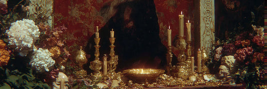 Autel-Spirituel-Mythologique-5-erreurs-qui-sabotent-votre-déco mythozia